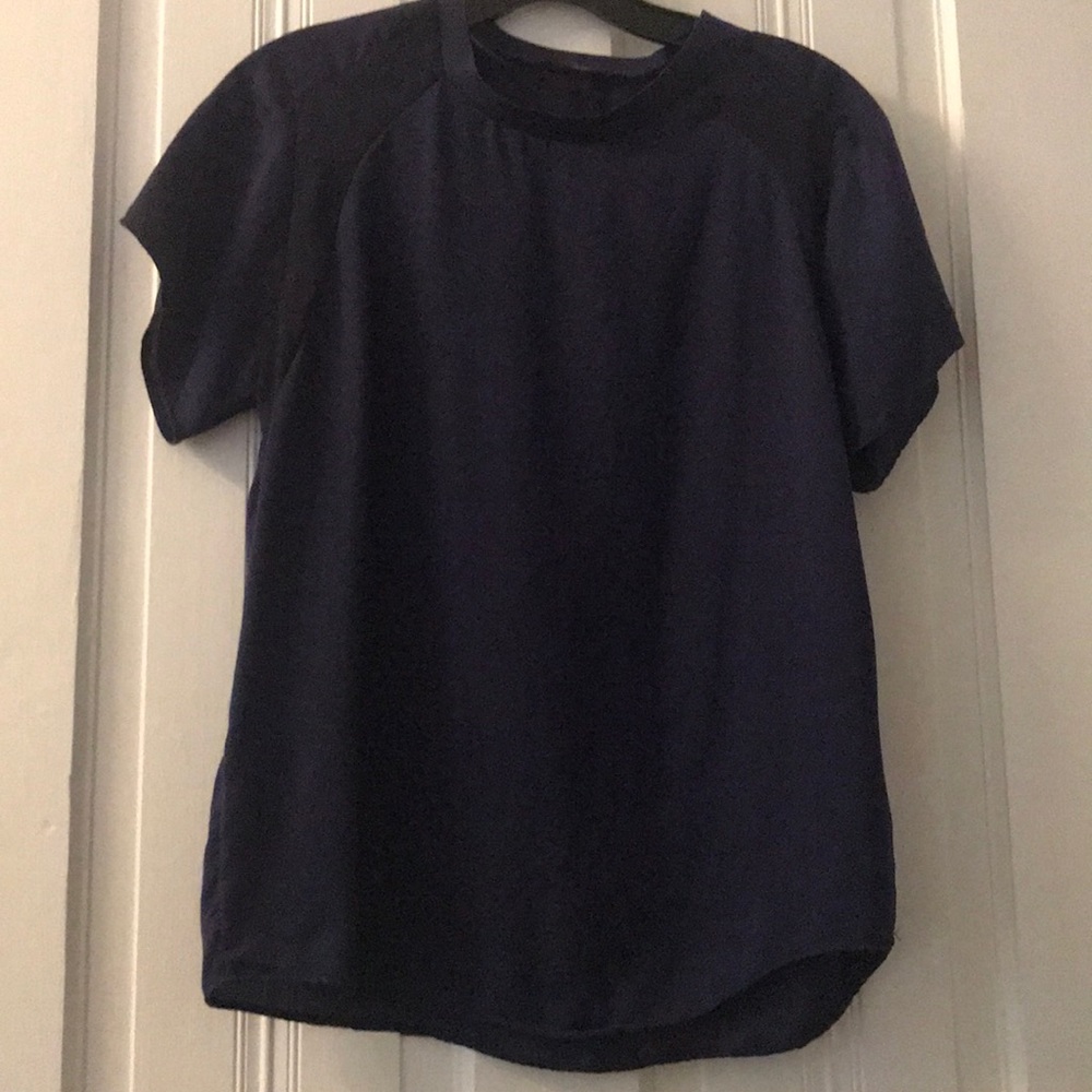 Zara short sleeve blouse. Crew neck